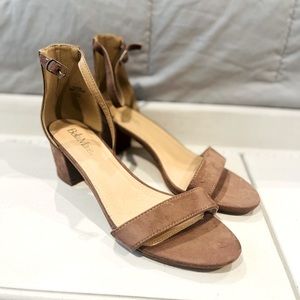 Bella Marie Size 10 Heels